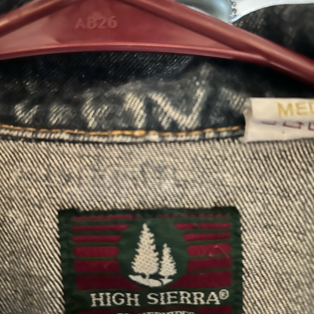 High Sierra Classic vintage Blue Denim Jacket medium - Picture 7 of 8